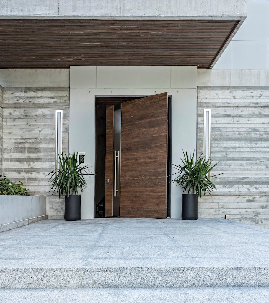 wood-steel-pivot-door-2